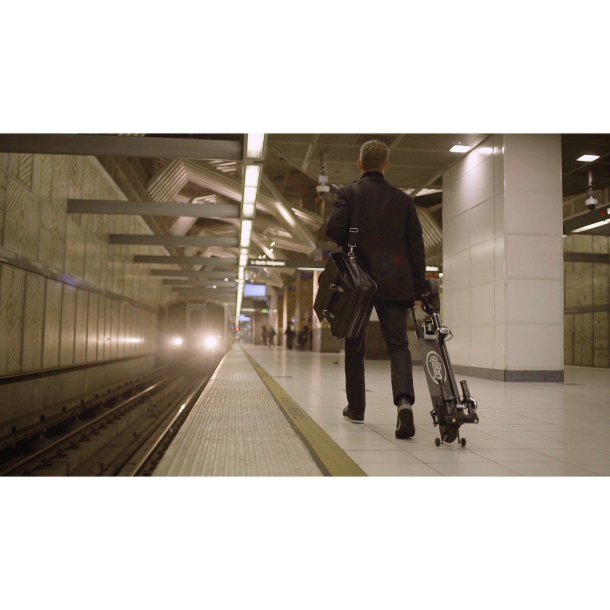 Glion 225 Dolly Foldable Lightweight Electric Scooter - Electricridesonly.com